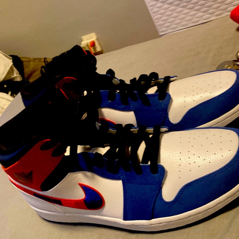 Air Jordan sneakers mid 1 2020 edition brand new